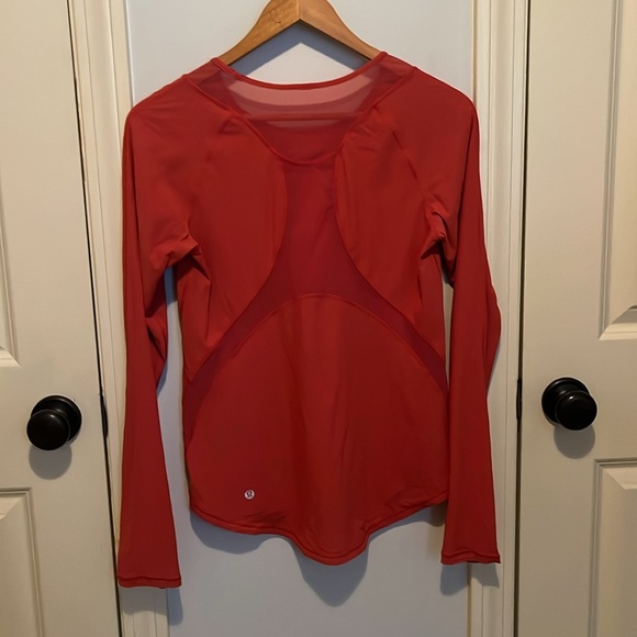 Lululemon Sculpt Long Sleeve in a Burnt Orange Color - Picture 8 of 10